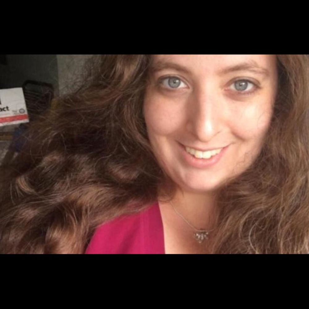 Hi, I’m Laurel. Make me offers! Smoke & pet free.